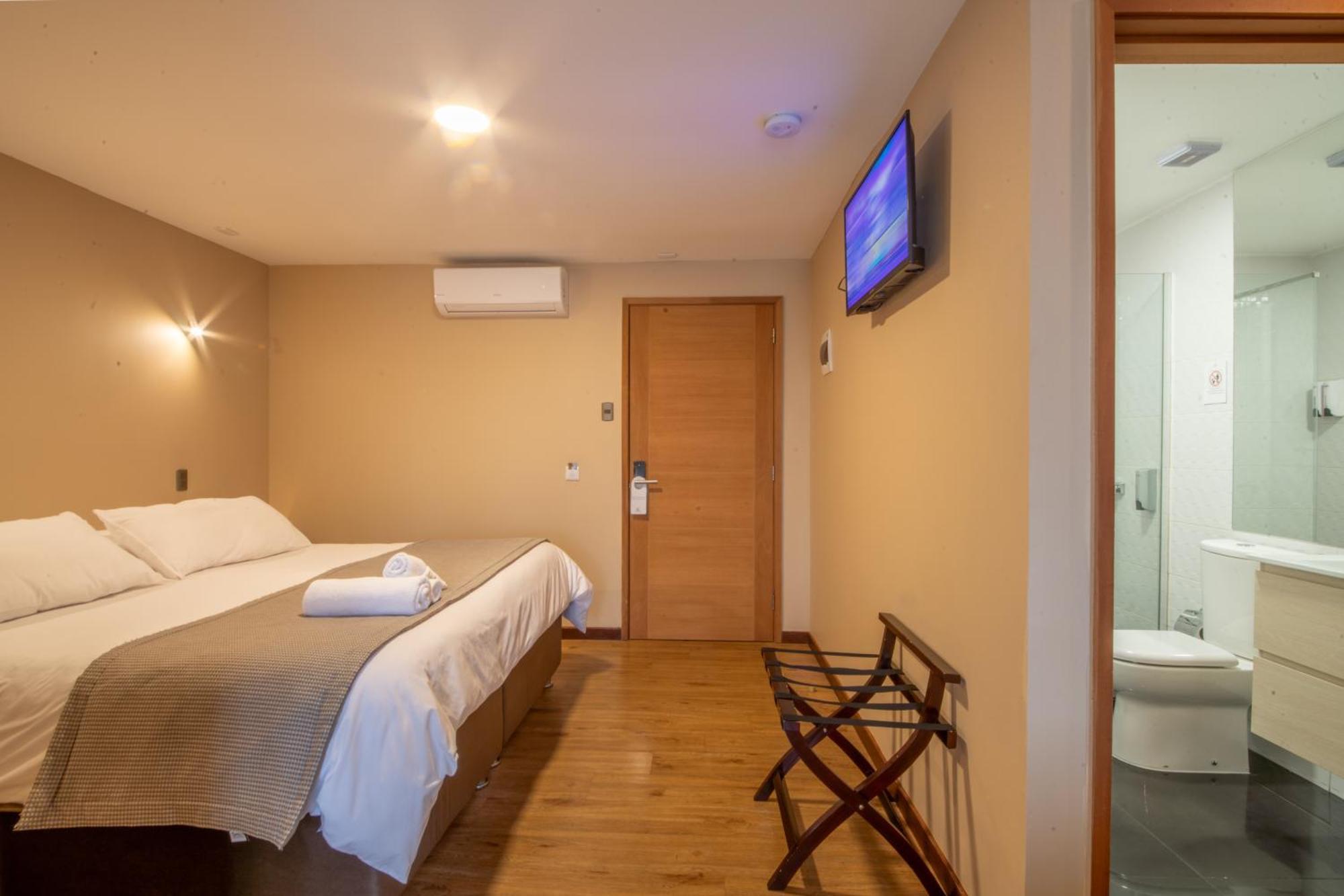 Gran Hotel Aysen Puerto Aisen Bagian luar foto